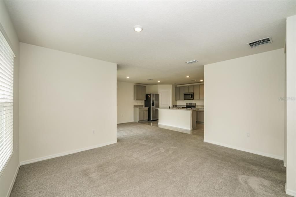 For Rent: $2,875 (4 beds, 3 baths, 2842 Square Feet)