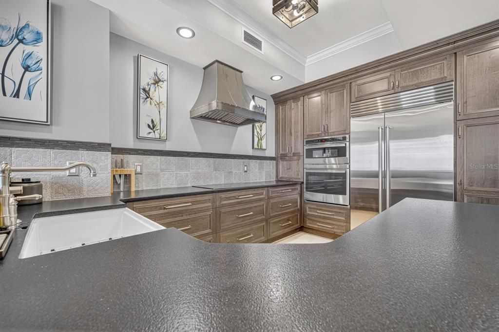 For Sale: $1,429,000 (3 beds, 2 baths, 2110 Square Feet)