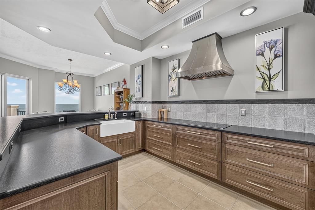 For Sale: $1,429,000 (3 beds, 2 baths, 2110 Square Feet)