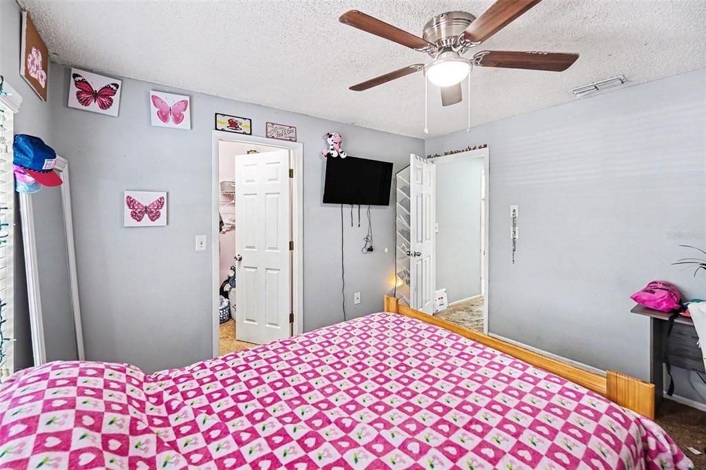 En Venta: $300,000 (3 camas, 2 baños, 1473 Pies cuadrados)
