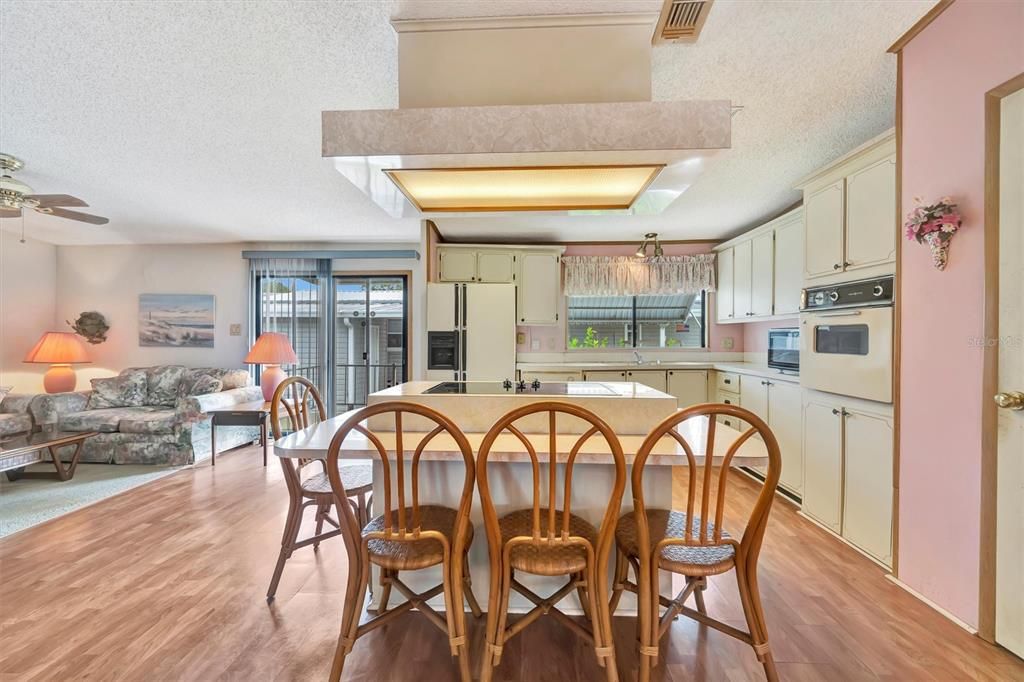 En Venta: $199,000 (2 camas, 2 baños, 1482 Pies cuadrados)