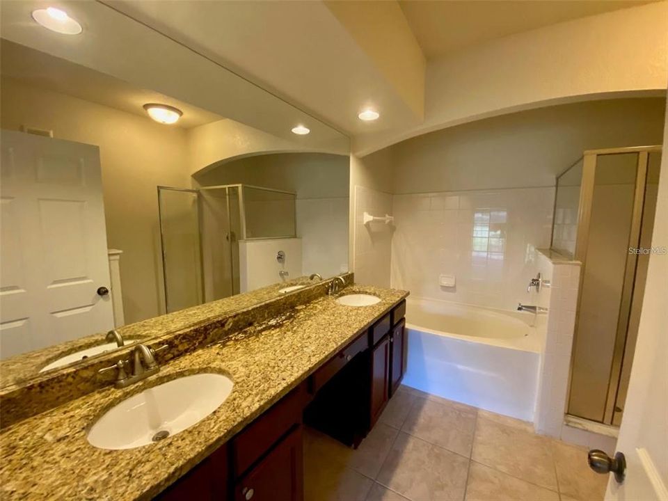 В аренду: $2,295 (3 спален, 2 ванн, 1676 Квадратных фут)
