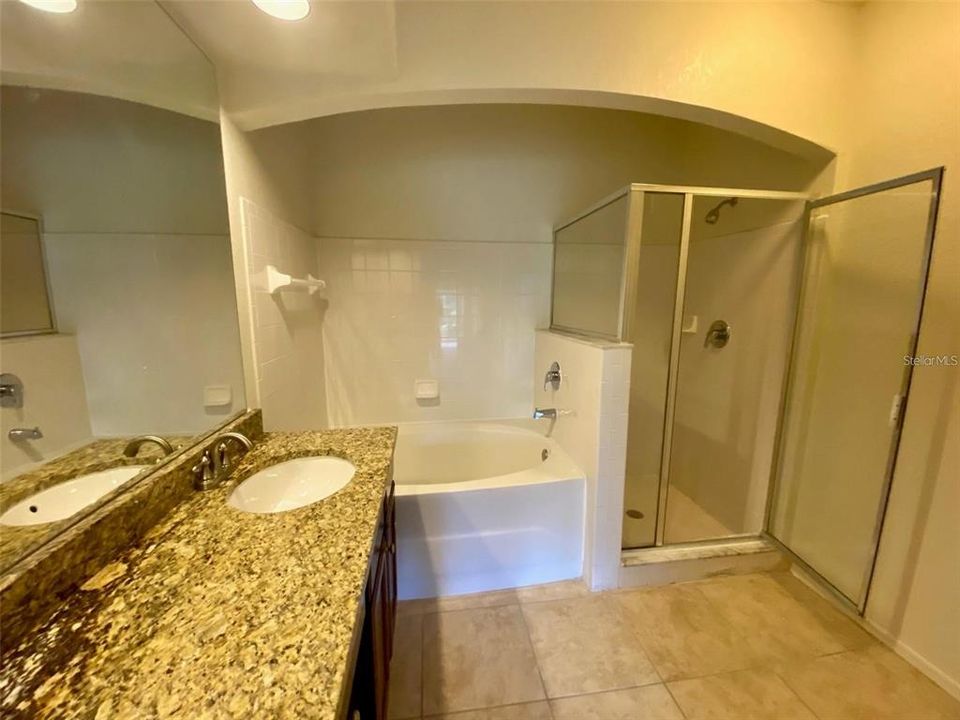 В аренду: $2,295 (3 спален, 2 ванн, 1676 Квадратных фут)