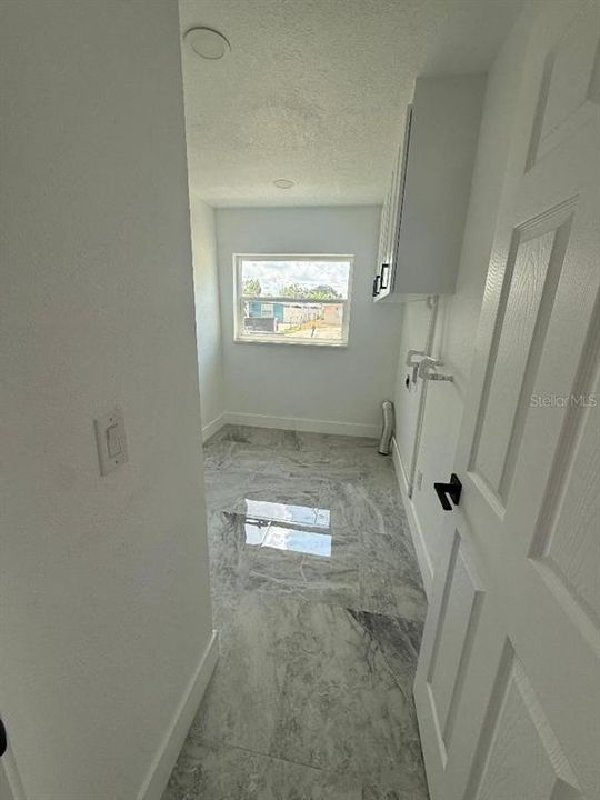На продажу: $369,900 (3 спален, 2 ванн, 1200 Квадратных фут)