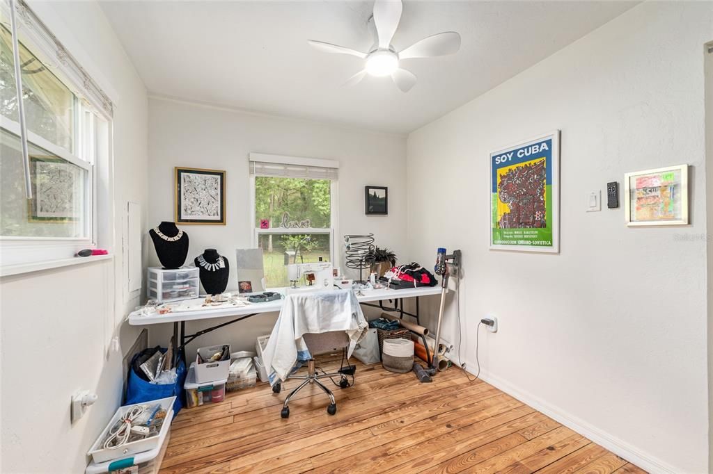 For Sale: $359,000 (4 beds, 2 baths, 1292 Square Feet)