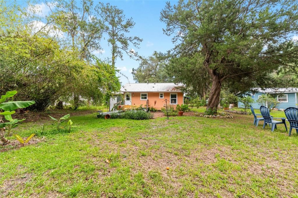 For Sale: $359,000 (4 beds, 2 baths, 1292 Square Feet)