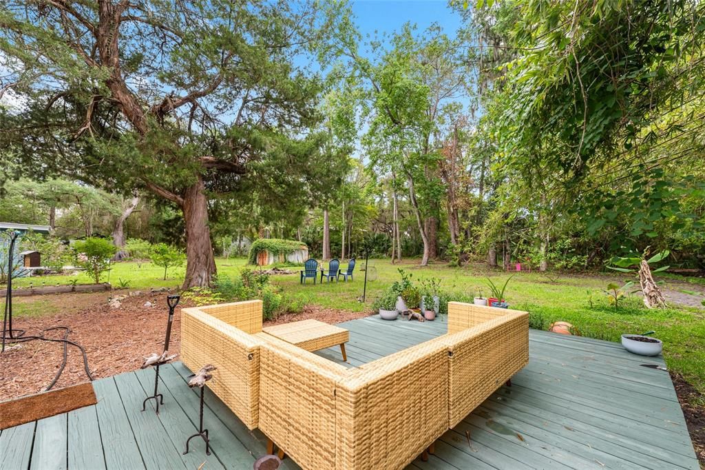For Sale: $359,000 (4 beds, 2 baths, 1292 Square Feet)