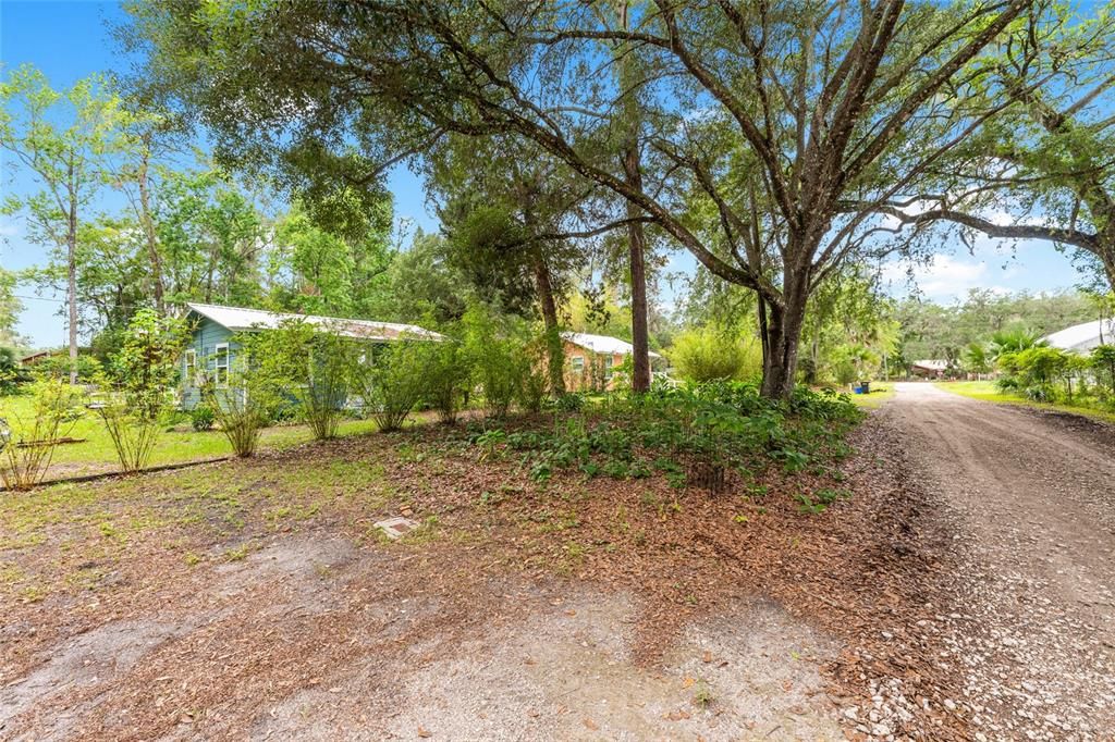 For Sale: $359,000 (4 beds, 2 baths, 1292 Square Feet)