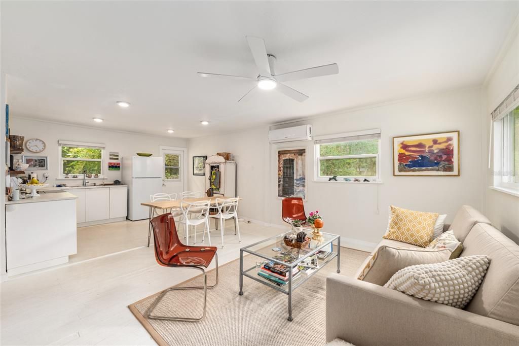 For Sale: $359,000 (4 beds, 2 baths, 1292 Square Feet)