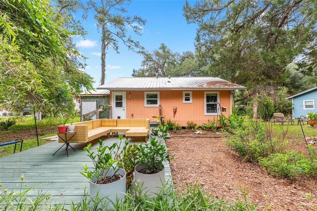 For Sale: $359,000 (4 beds, 2 baths, 1292 Square Feet)