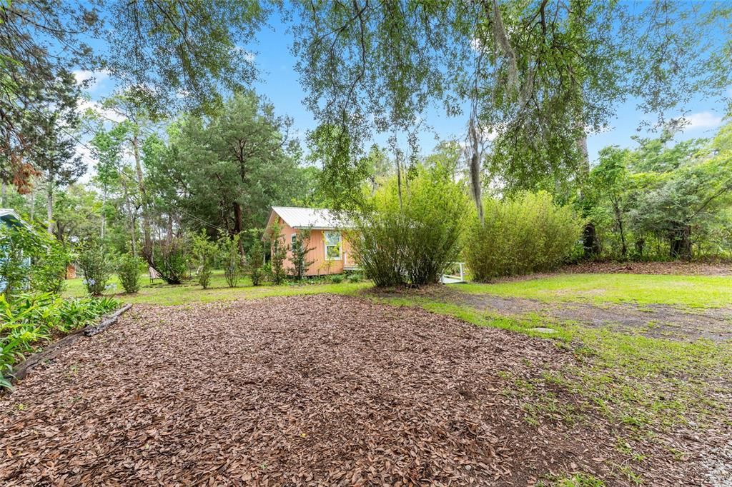 For Sale: $359,000 (4 beds, 2 baths, 1292 Square Feet)