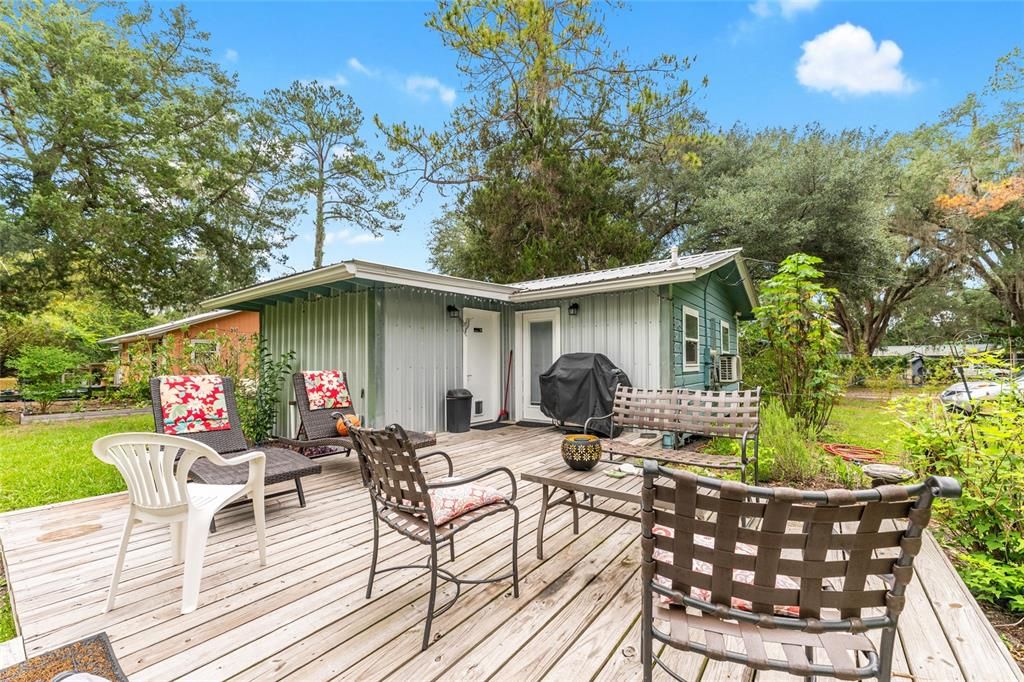 For Sale: $359,000 (4 beds, 2 baths, 1292 Square Feet)