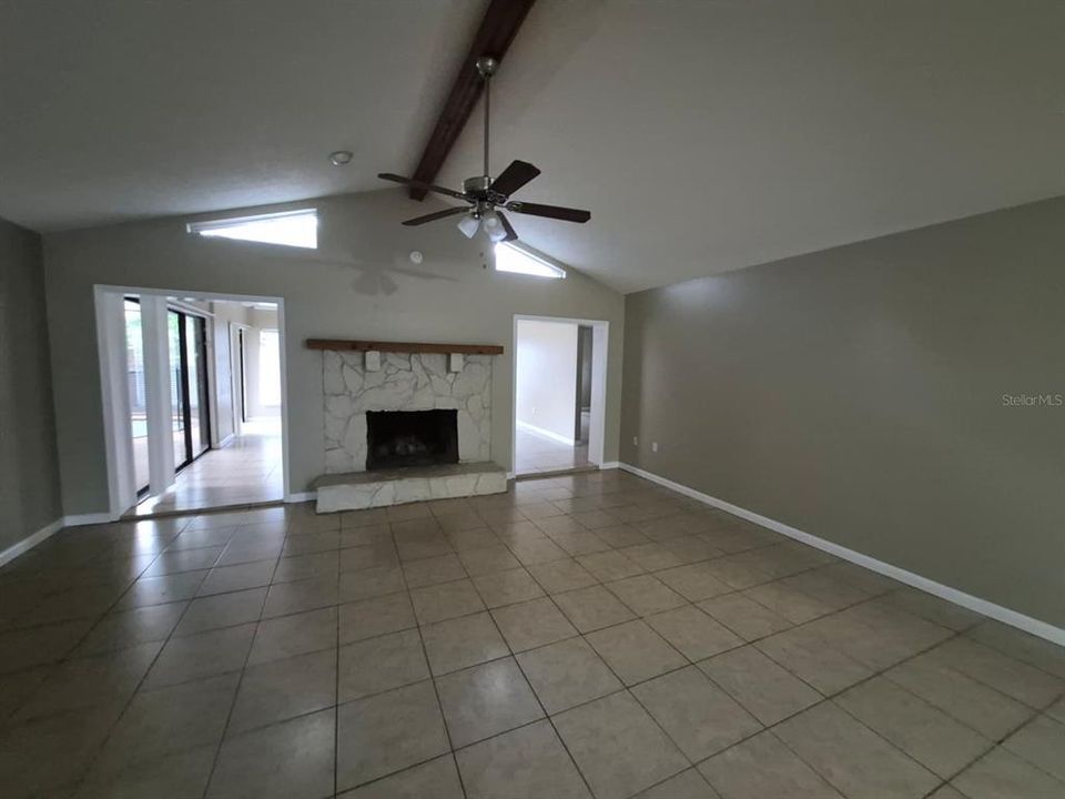 For Sale: $310,000 (3 beds, 2 baths, 2102 Square Feet)