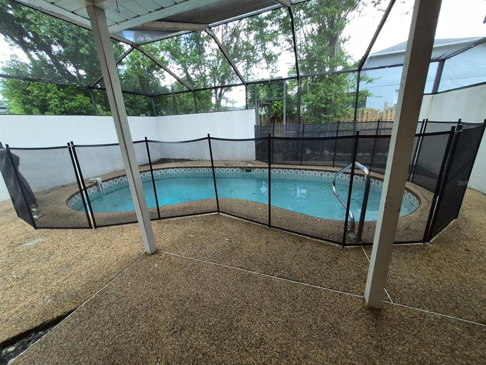 For Sale: $310,000 (3 beds, 2 baths, 2102 Square Feet)