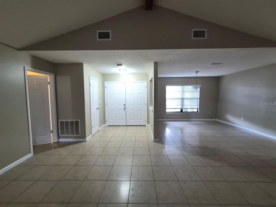 For Sale: $310,000 (3 beds, 2 baths, 2102 Square Feet)