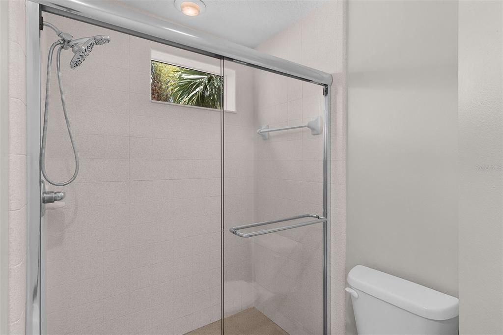 For Sale: $218,900 (3 beds, 2 baths, 1291 Square Feet)