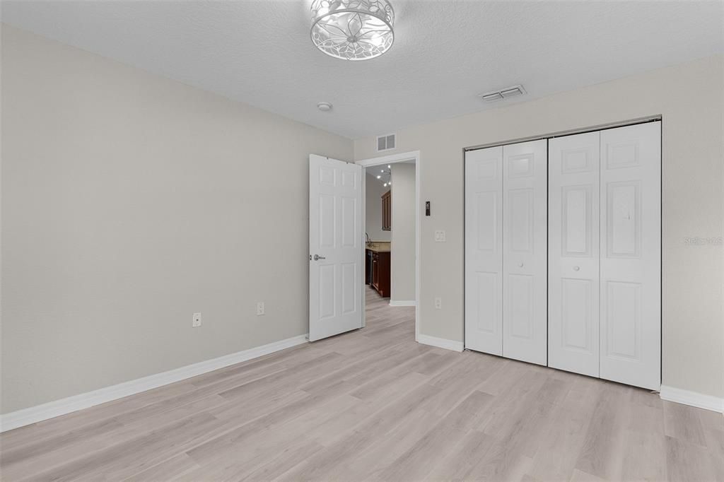 For Sale: $218,900 (3 beds, 2 baths, 1291 Square Feet)