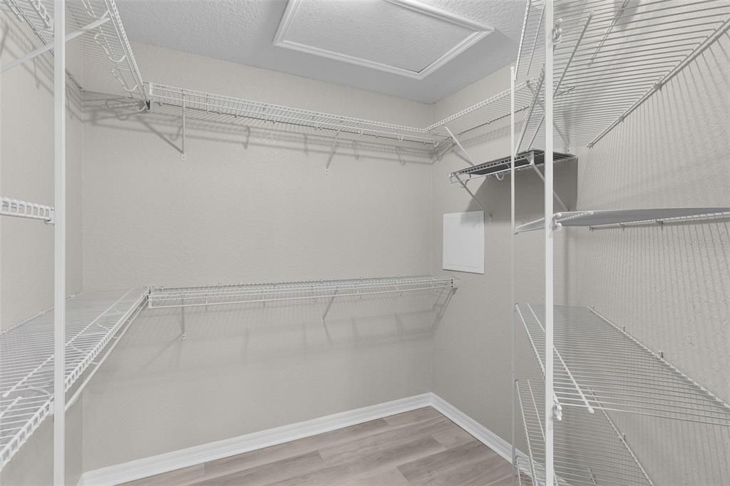 For Sale: $218,900 (3 beds, 2 baths, 1291 Square Feet)
