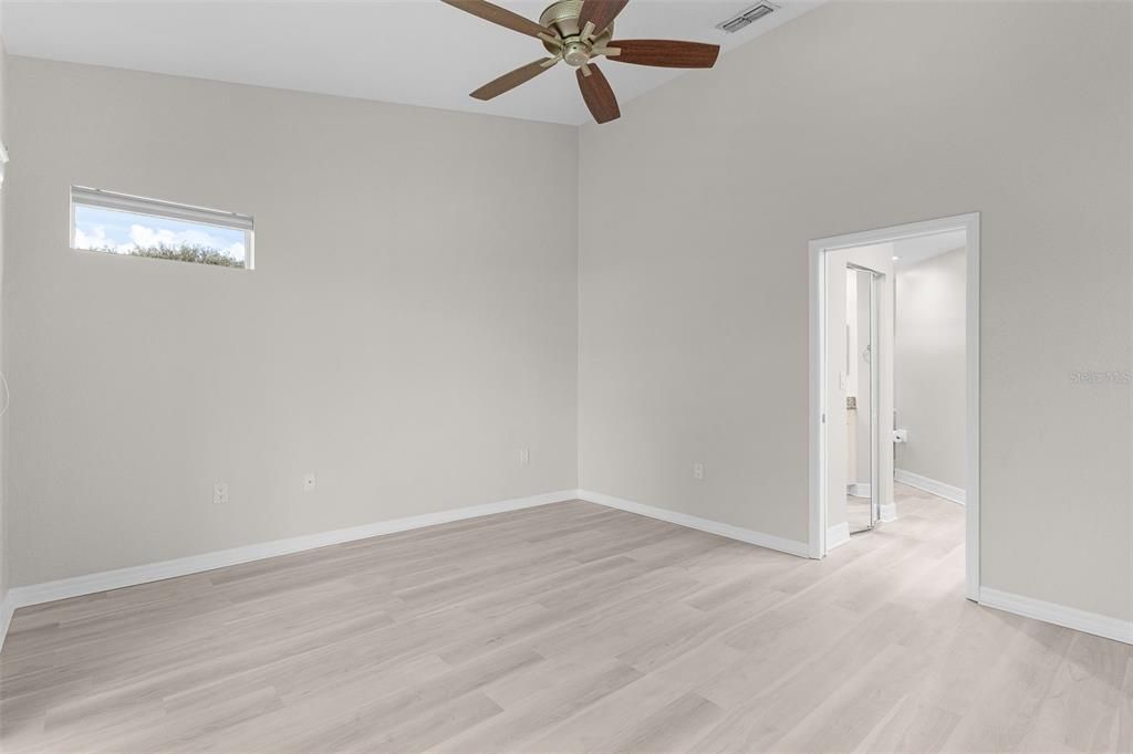 For Sale: $218,900 (3 beds, 2 baths, 1291 Square Feet)