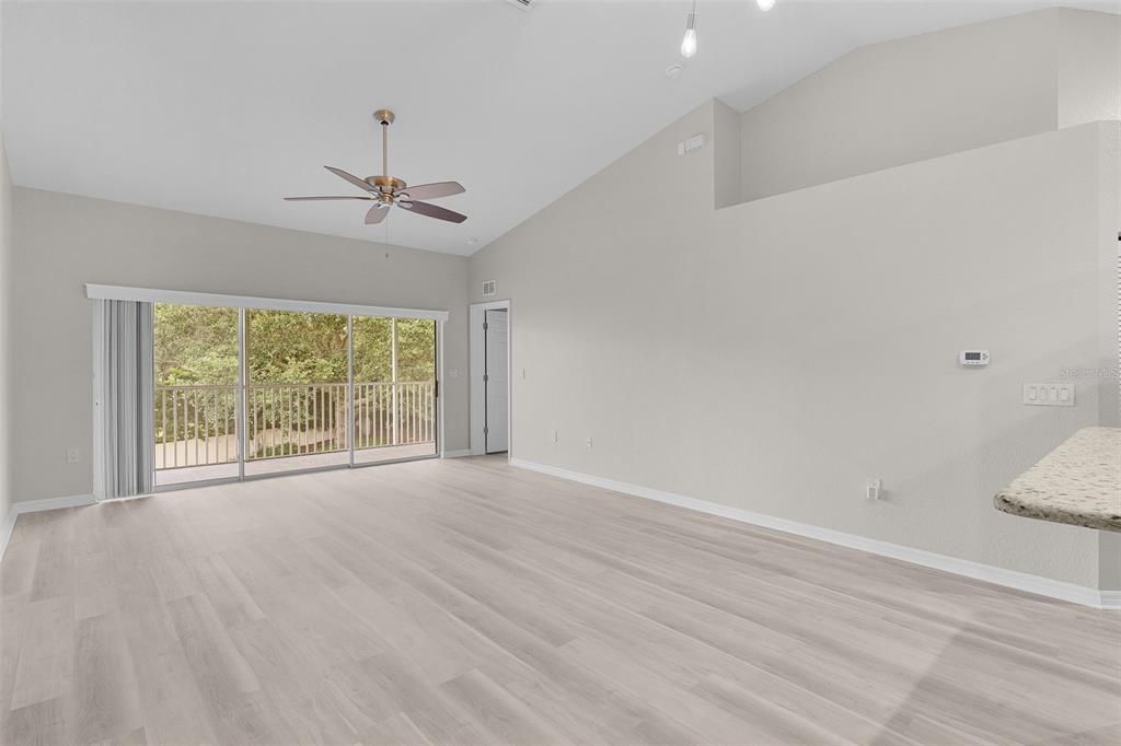 For Sale: $218,900 (3 beds, 2 baths, 1291 Square Feet)