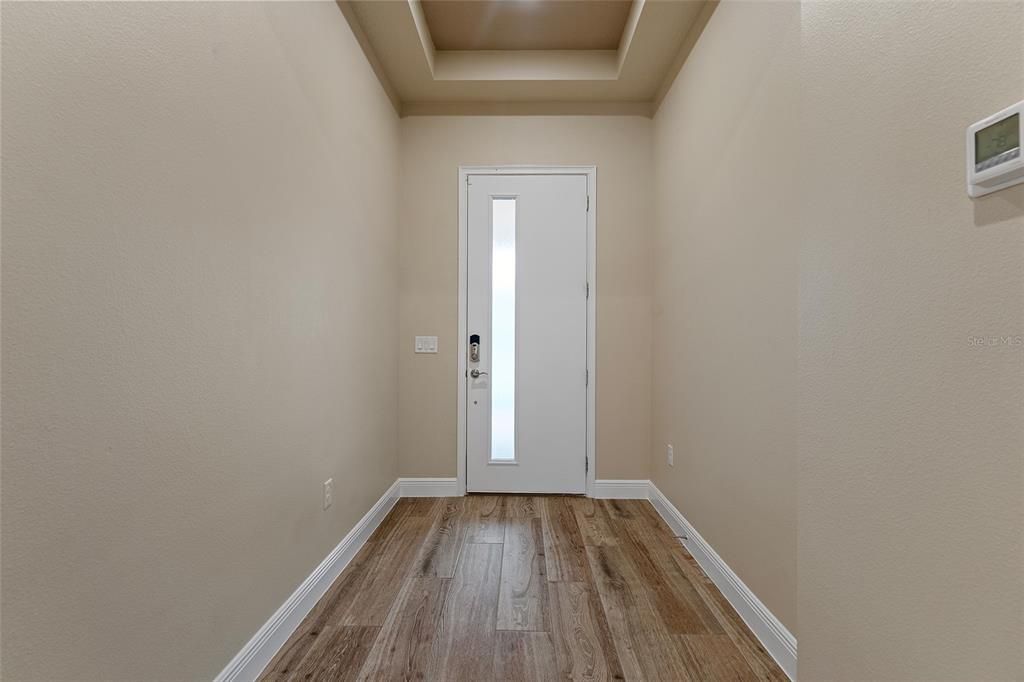 En Venta: $460,000 (3 camas, 2 baños, 2208 Pies cuadrados)