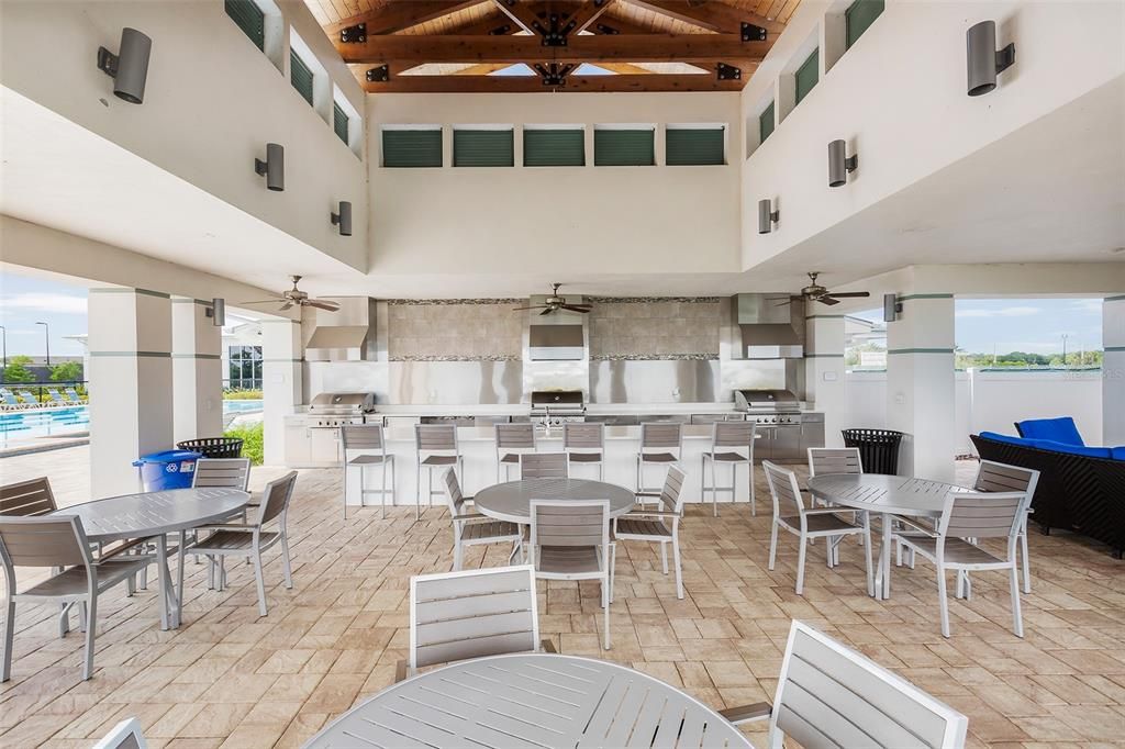 En Venta: $460,000 (3 camas, 2 baños, 2208 Pies cuadrados)