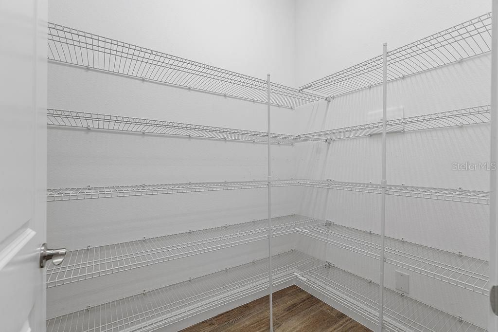 En Venta: $460,000 (3 camas, 2 baños, 2208 Pies cuadrados)
