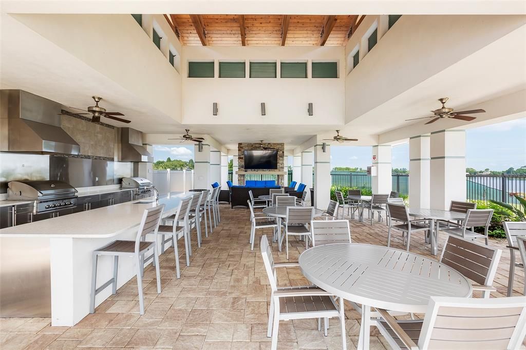 En Venta: $460,000 (3 camas, 2 baños, 2208 Pies cuadrados)