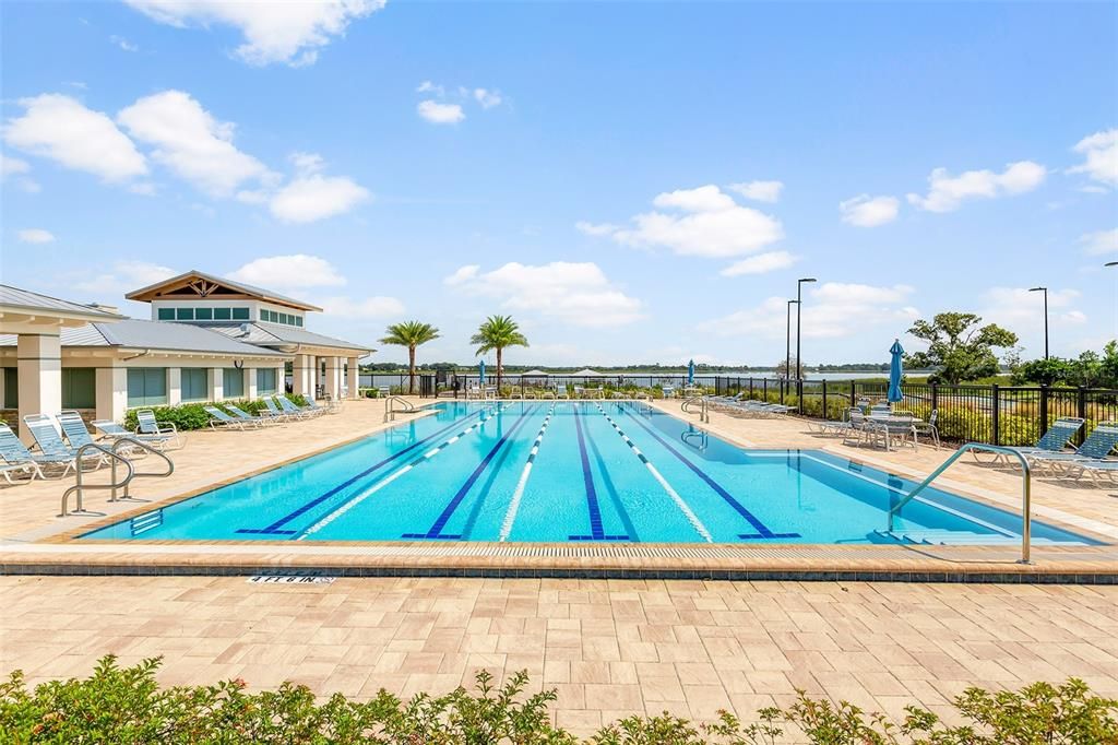 En Venta: $460,000 (3 camas, 2 baños, 2208 Pies cuadrados)