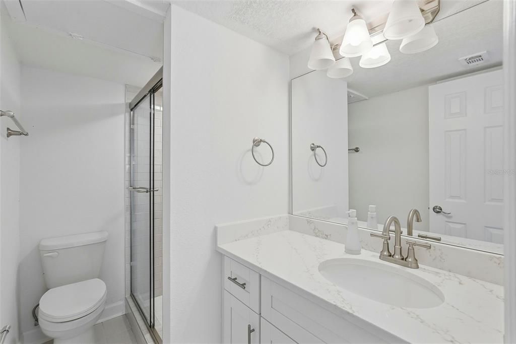 For Sale: $315,000 (1 beds, 1 baths, 470 Square Feet)