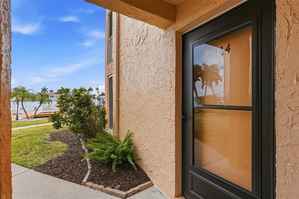 For Sale: $315,000 (1 beds, 1 baths, 470 Square Feet)