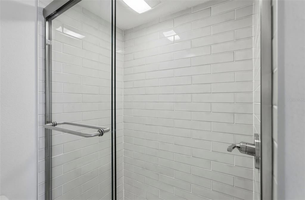 For Sale: $315,000 (1 beds, 1 baths, 470 Square Feet)