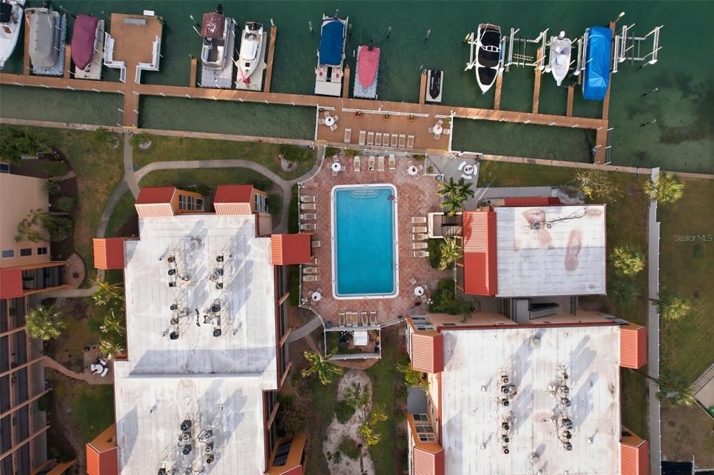 For Sale: $315,000 (1 beds, 1 baths, 470 Square Feet)