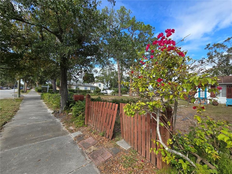 For Sale: $290,000 (0.12 acres)