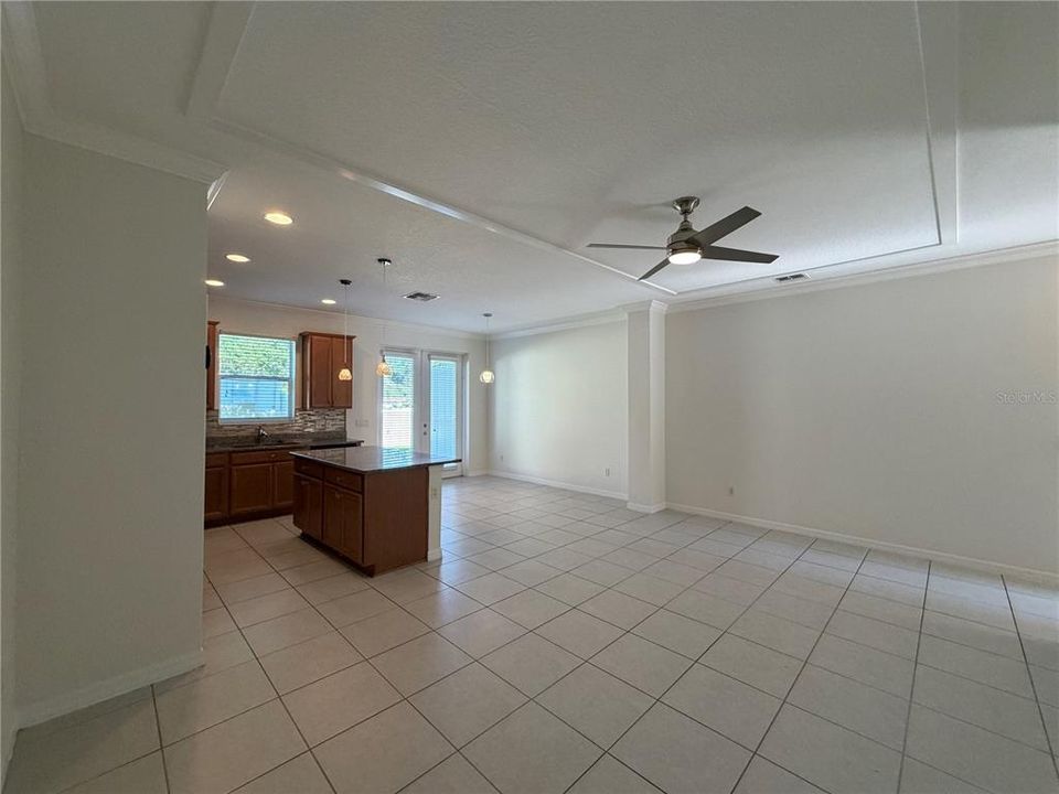 В аренду: $2,395 (3 спален, 2 ванн, 1651 Квадратных фут)