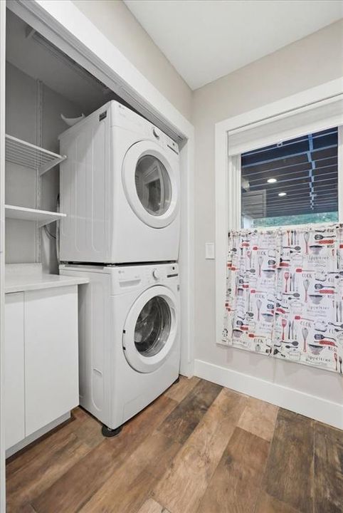 На продажу: $189,999 (2 спален, 2 ванн, 1244 Квадратных фут)