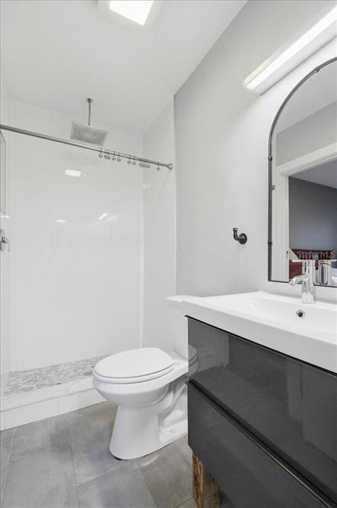На продажу: $189,999 (2 спален, 2 ванн, 1244 Квадратных фут)