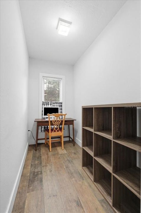 На продажу: $189,999 (2 спален, 2 ванн, 1244 Квадратных фут)