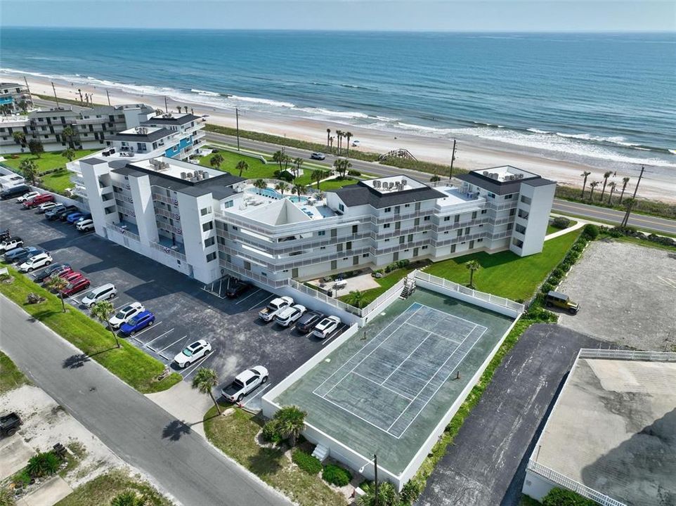 На продажу: $395,000 (2 спален, 2 ванн, 1201 Квадратных фут)