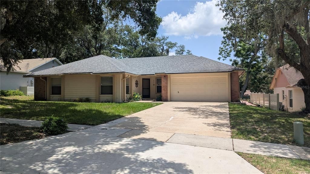 For Sale: $399,999 (3 beds, 2 baths, 1521 Square Feet)