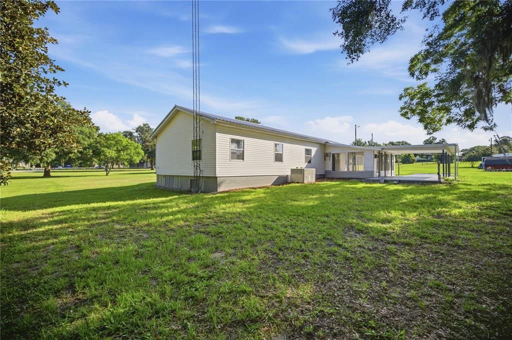 En Venta: $449,900 (3 camas, 3 baños, 1525 Pies cuadrados)