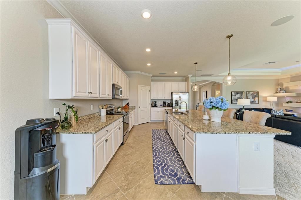 For Sale: $675,000 (3 beds, 3 baths, 2455 Square Feet)