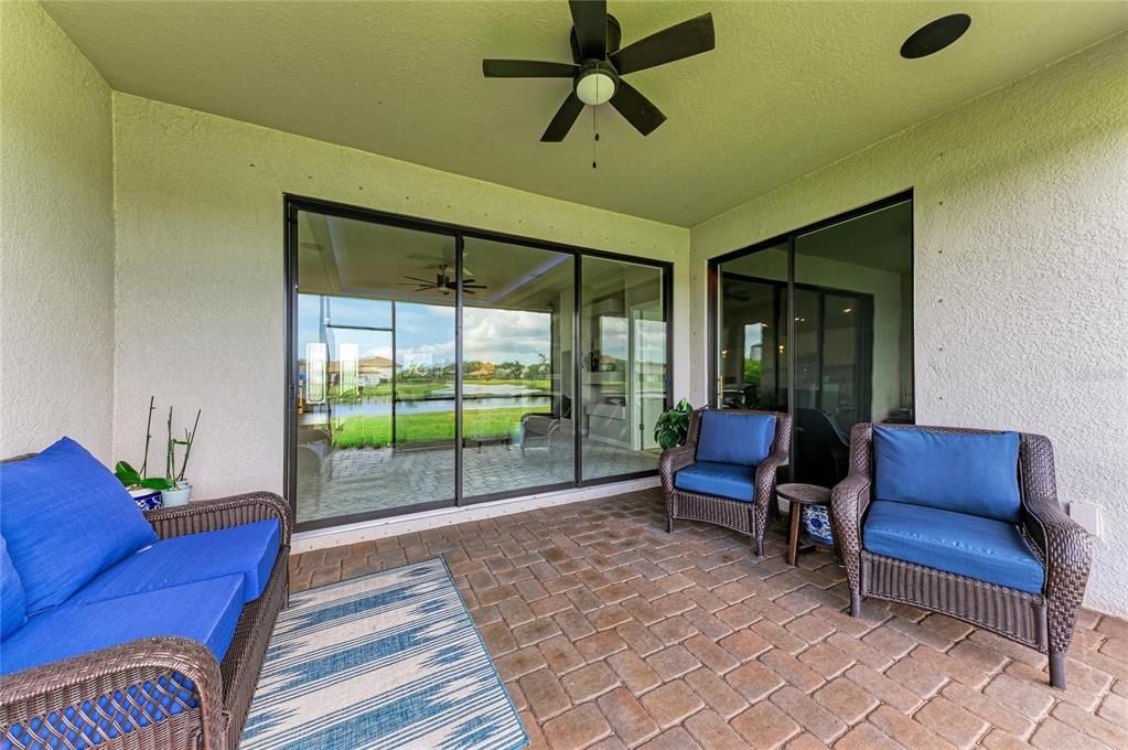 For Sale: $675,000 (3 beds, 3 baths, 2455 Square Feet)