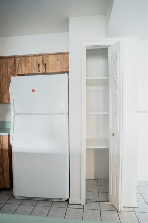 For Rent: $1,400 (2 beds, 1 baths, 1680 Square Feet)