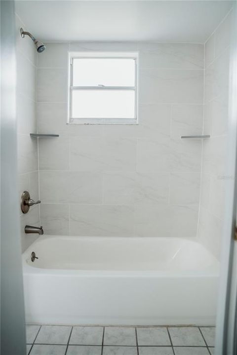 For Rent: $1,400 (2 beds, 1 baths, 1680 Square Feet)