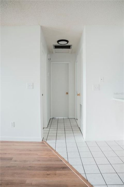 For Rent: $1,400 (2 beds, 1 baths, 1680 Square Feet)