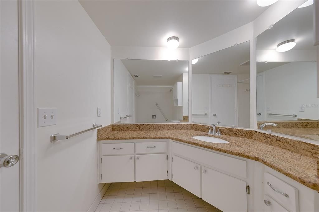 For Sale: $224,000 (2 beds, 2 baths, 1396 Square Feet)