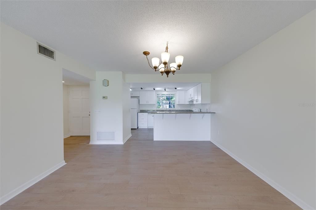 For Sale: $224,000 (2 beds, 2 baths, 1396 Square Feet)