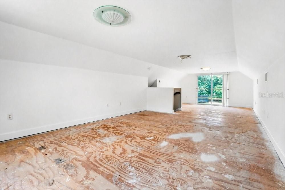 En Venta: $995,000 (5 camas, 4 baños, 4088 Pies cuadrados)