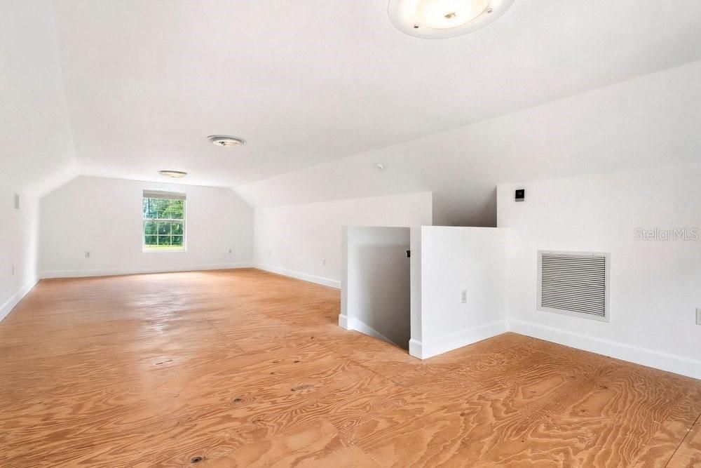 En Venta: $995,000 (5 camas, 4 baños, 4088 Pies cuadrados)
